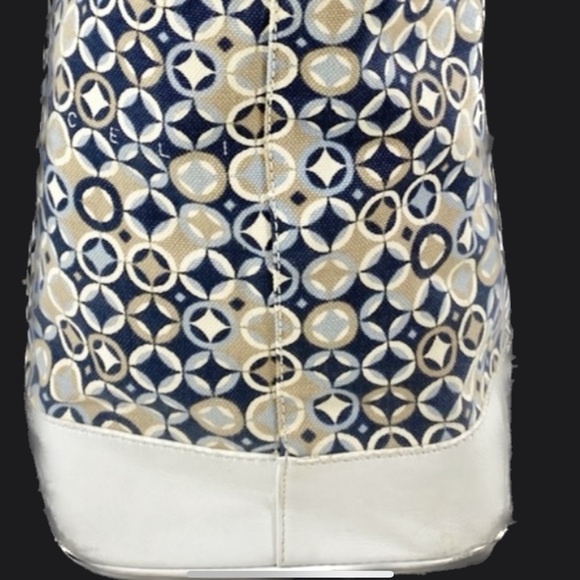 CELINE Abstract Canvas & Leather Tote - Picture 3 of 3